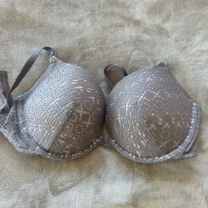 Victoria's Secret Gray Lace T-Shirt Bra